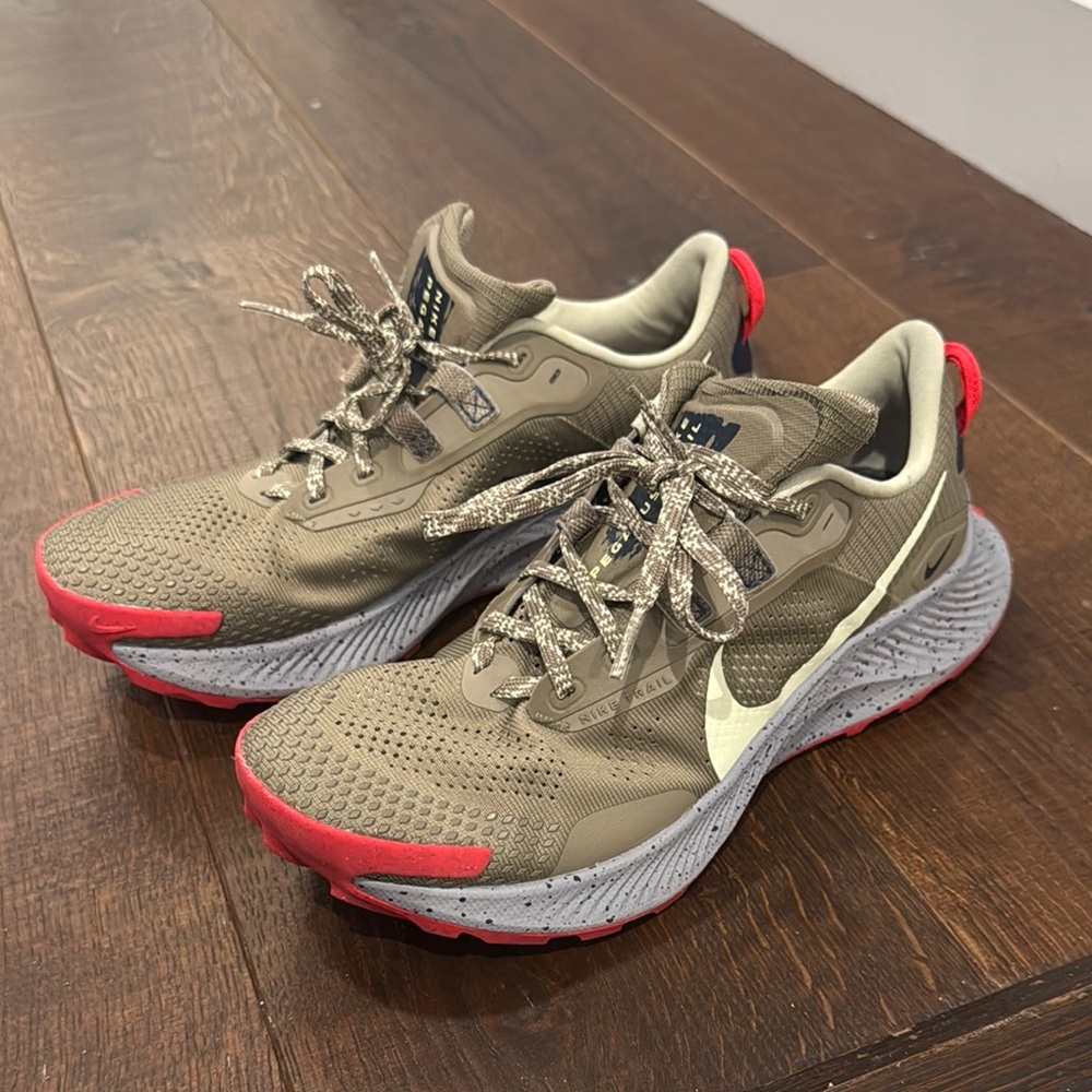 Nike Green and Red Running Shoes